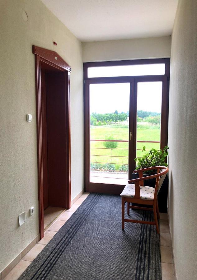 Hotel Imperial Gyogyszallo Es Gyogyfurdo Kiskoros Esterno foto